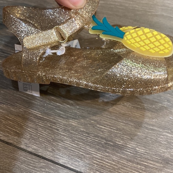 Brand New Old Navy Pineapple Jellies Sandals toddler size 8 - Picture 5 of 6